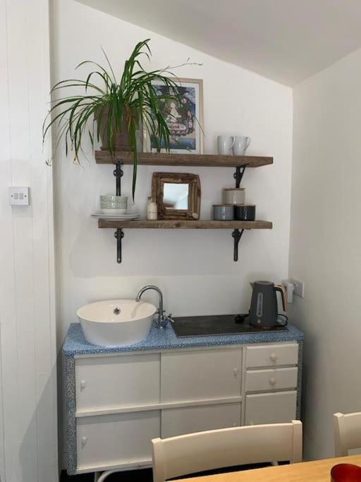 The Garage Getaway Apartman Glastonbury Kültér fotó